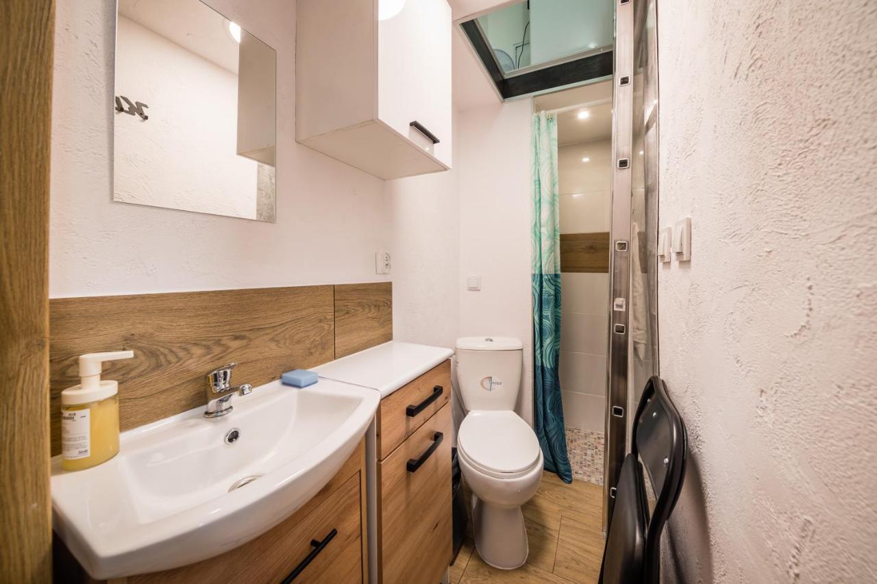 Micro Apartments 2,5 Qm - Najmniejsze Apartamenty Swiata 2,5 Mkw Krakow Luaran gambar
