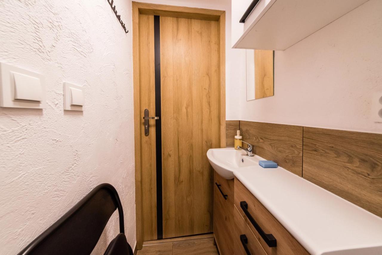 Micro Apartments 2,5 Qm - Najmniejsze Apartamenty Swiata 2,5 Mkw Krakow Luaran gambar