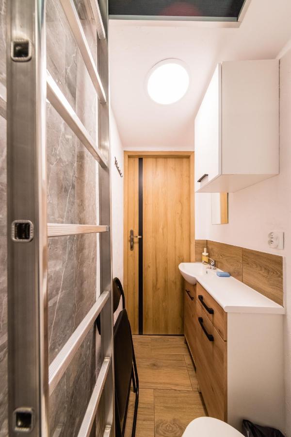 Micro Apartments 2,5 Qm - Najmniejsze Apartamenty Swiata 2,5 Mkw Krakow Luaran gambar